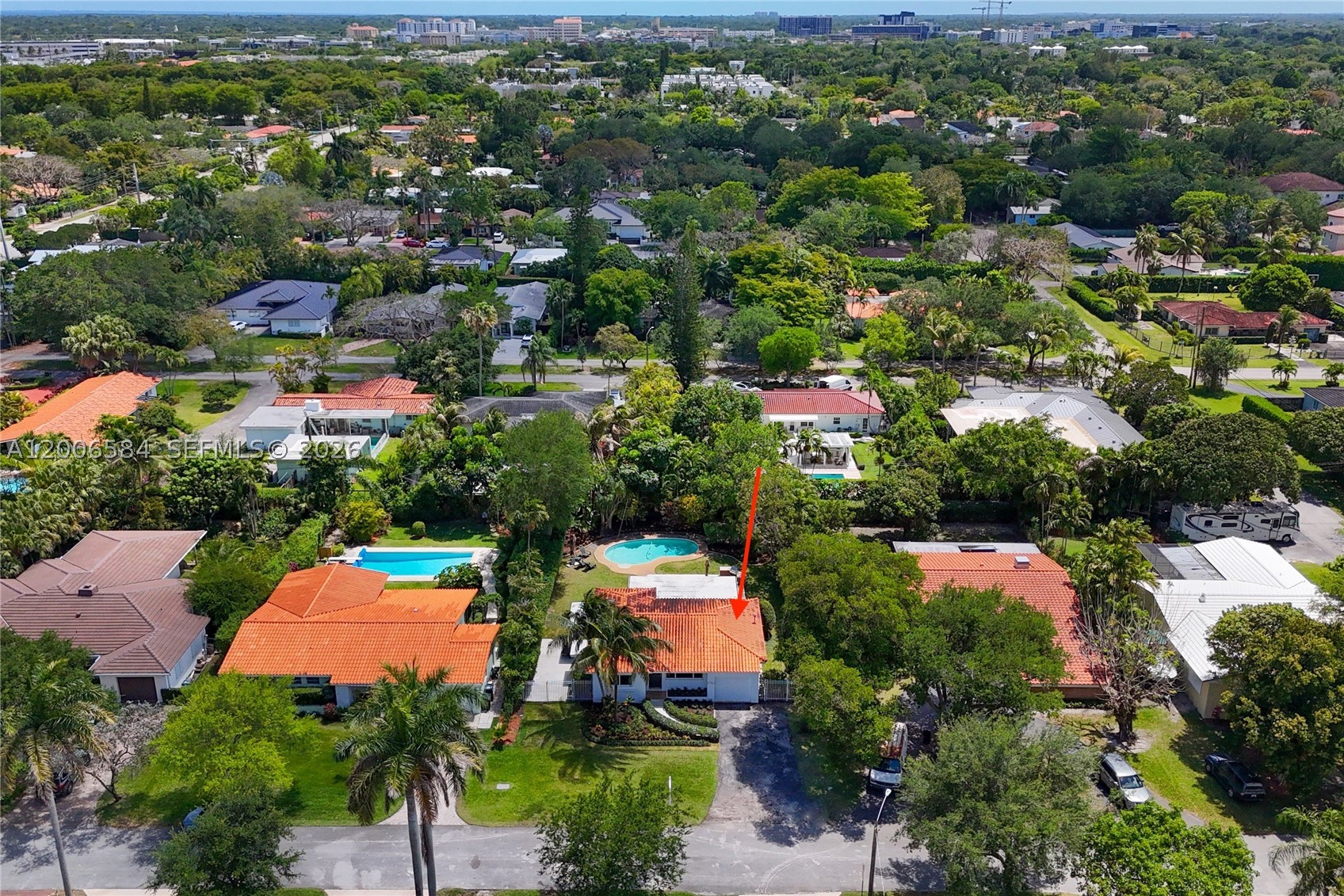 5750 SW 52nd Ter, South Miami FL 33155