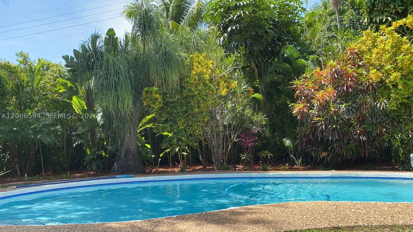 5750 SW 52nd Ter, South Miami FL 33155