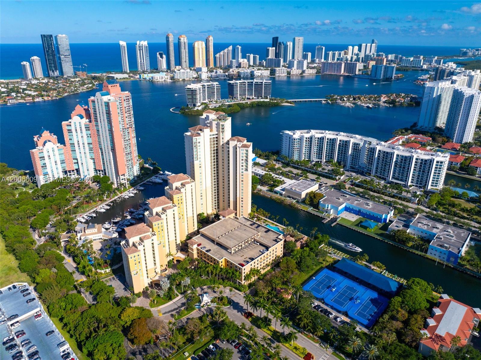 3340 NE 190th St #403, Aventura FL 33180
