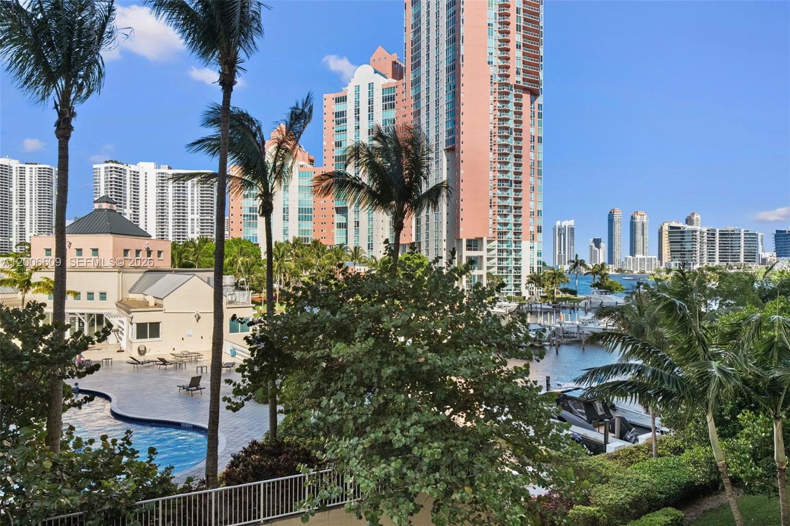3340 NE 190th St #403, Aventura FL 33180