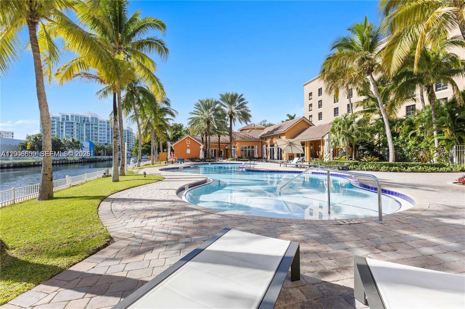 3340 NE 190th St #403, Aventura FL 33180