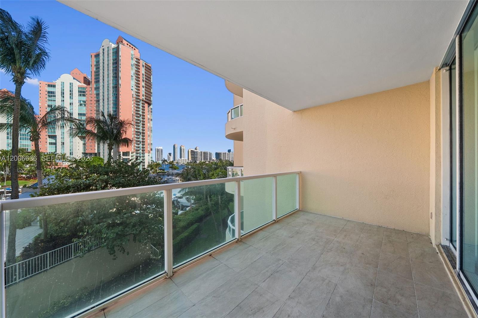 3340 NE 190th St #403, Aventura FL 33180