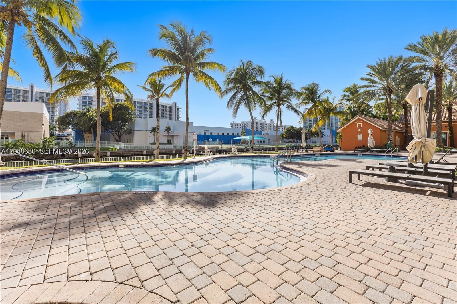 3340 NE 190th St #403, Aventura FL 33180