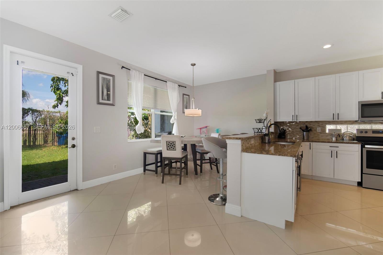 1225 Rosegate Blvd, Riviera Beach FL 33404