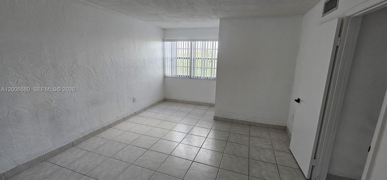 6884 N Kendall Dr #C404, Pinecrest FL 33156