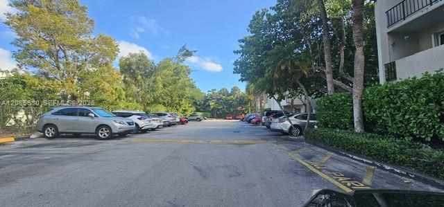 6884 N Kendall Dr #C404, Pinecrest FL 33156