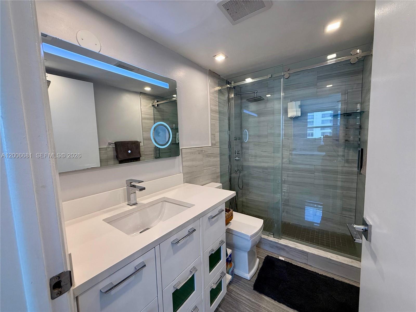 770 Claughton Island Dr #1003, Miami FL 33131