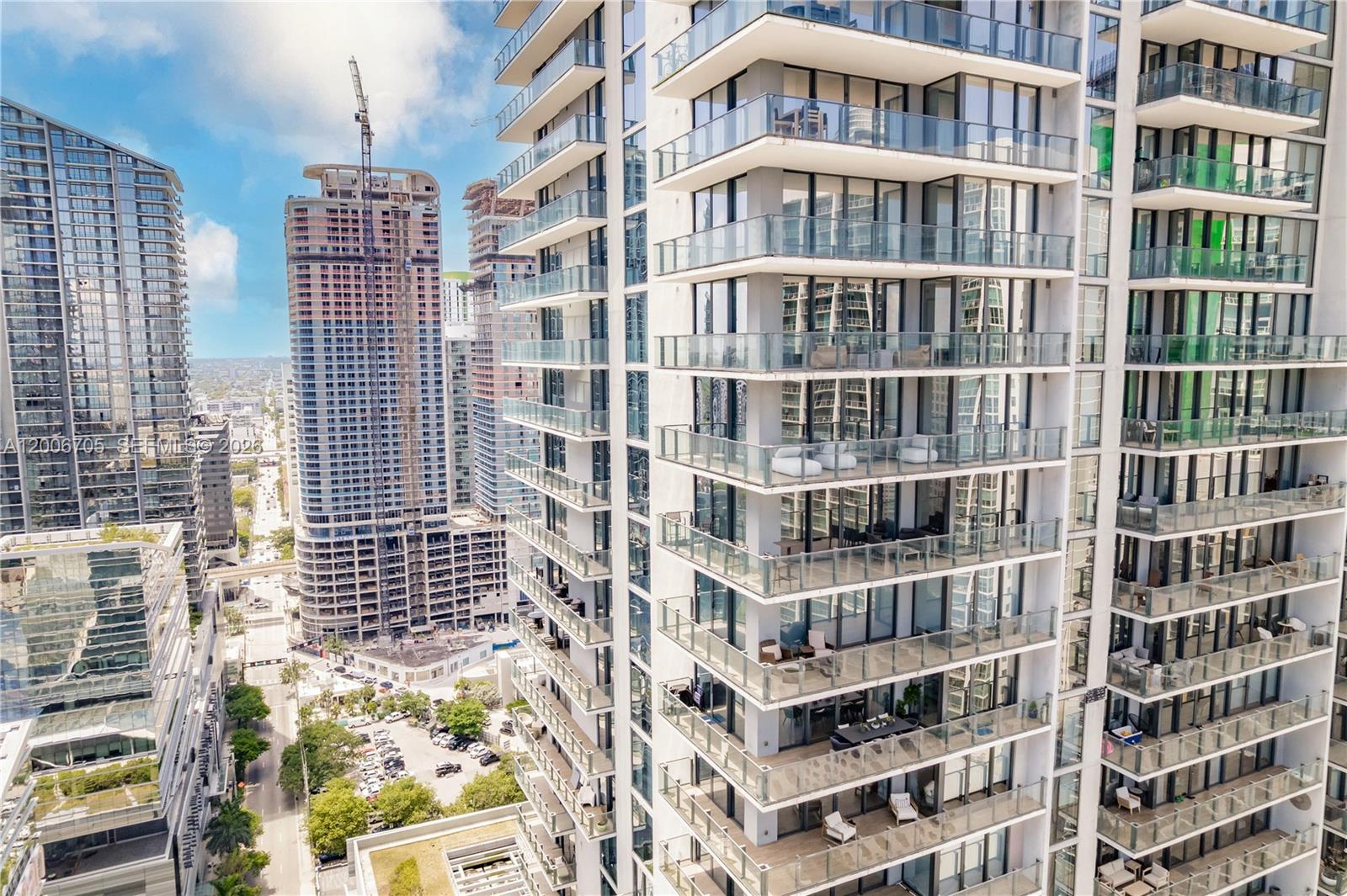 68 SE 6th St #2701, Miami FL 33131