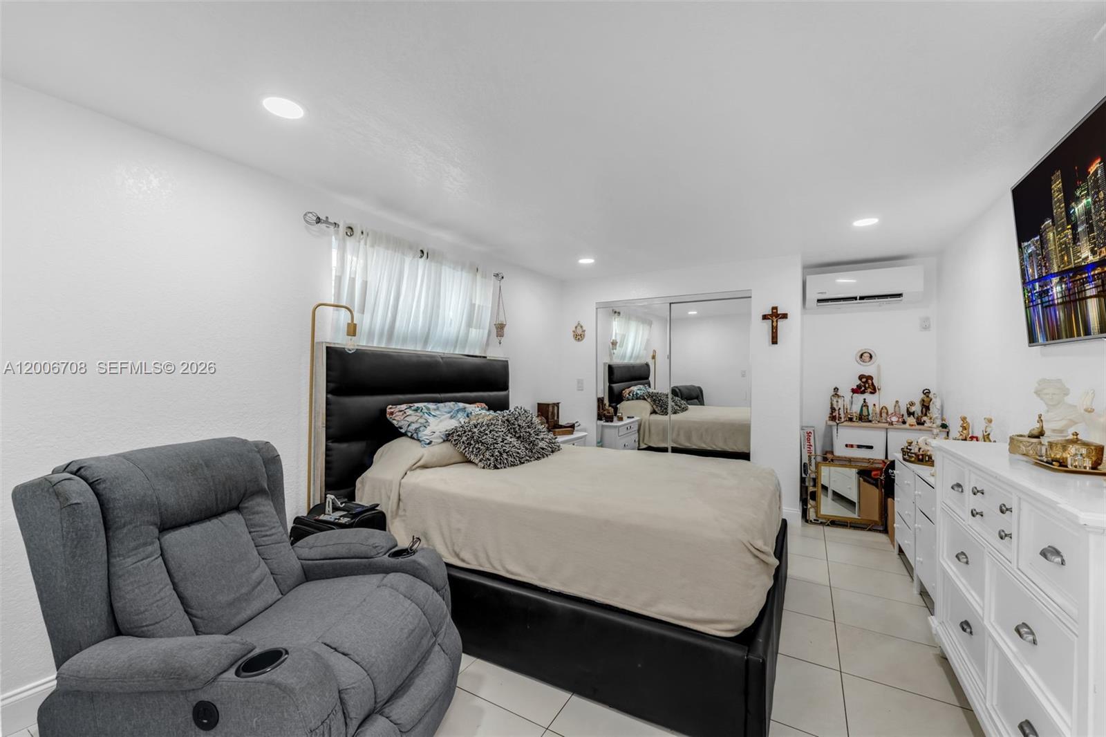 1870 NW 32nd Ave, Miami FL 33125