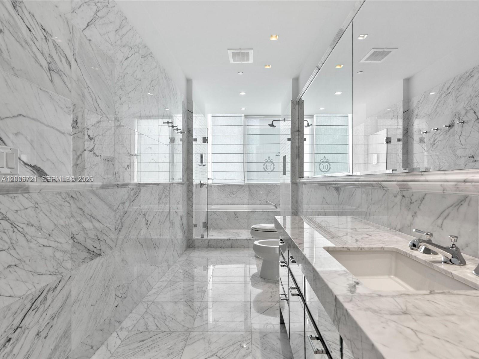 17475 Collins Ave #2302, Sunny Isles Beach FL 33160
