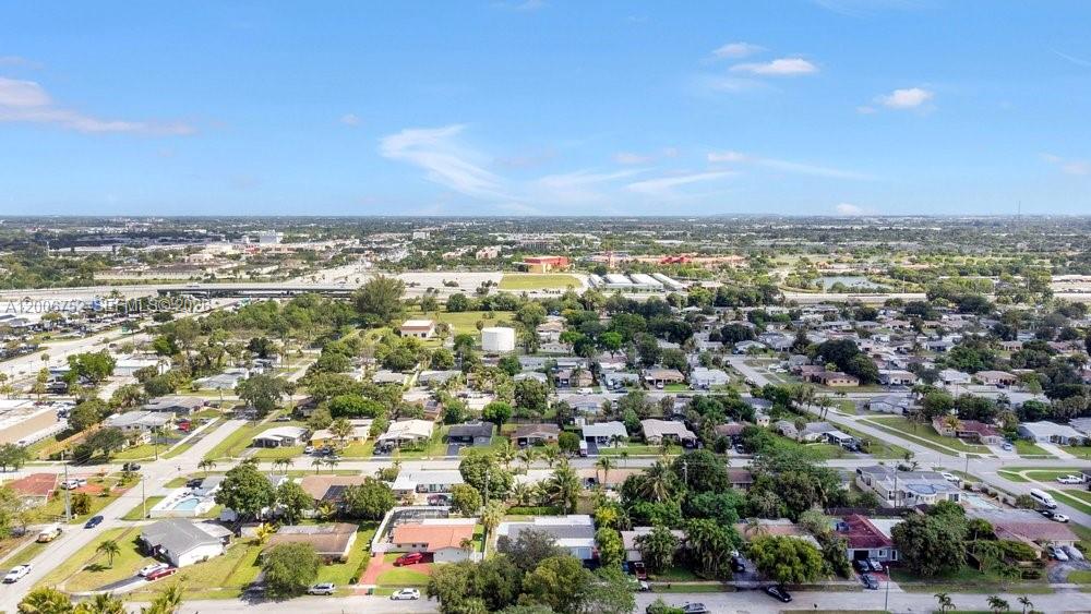 3841 NW 7th Pl, Lauderhill FL 33311