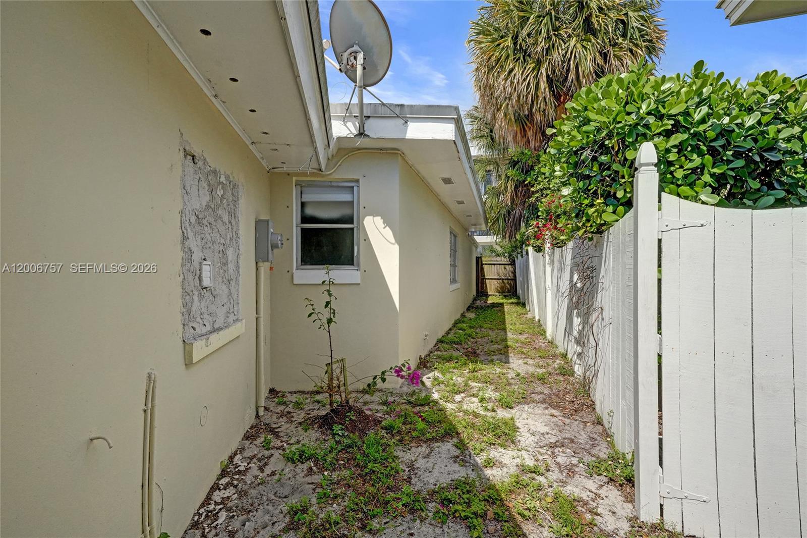 1421 S Palmway, Lake Worth FL 33460