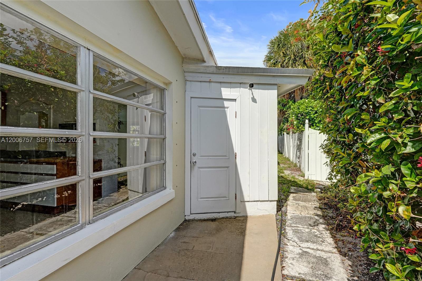 1421 S Palmway, Lake Worth FL 33460