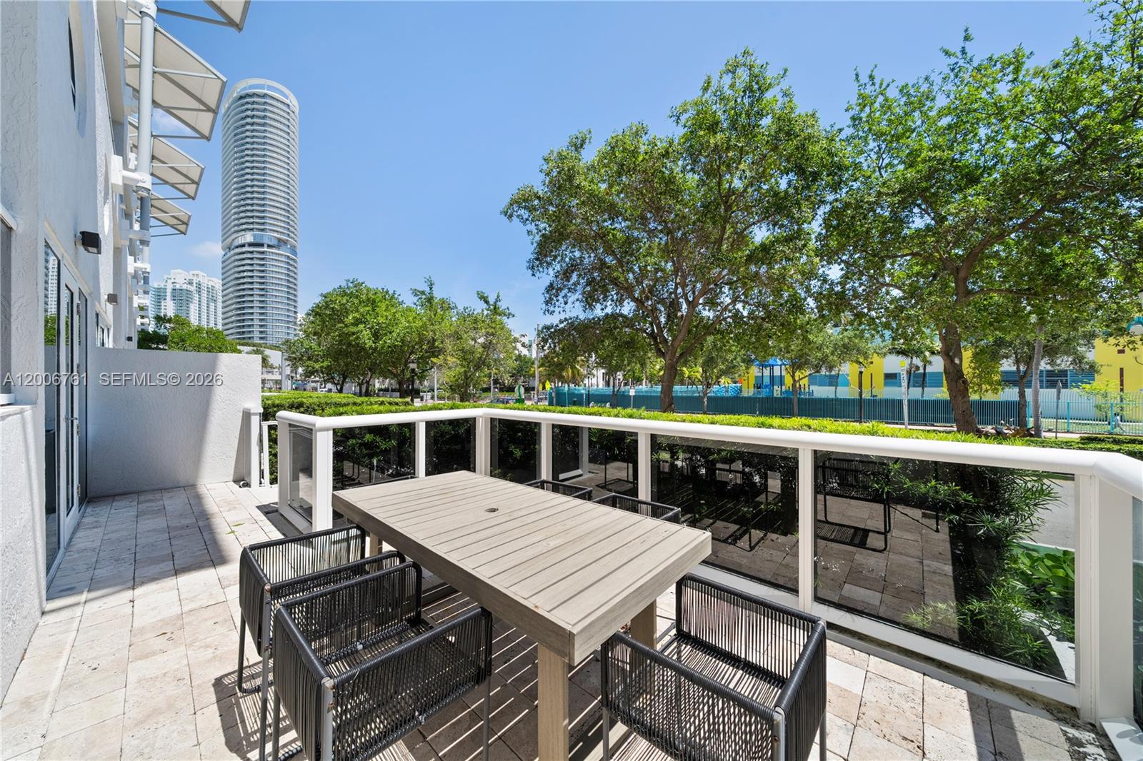 400 Alton Rd #TH-1A, Miami Beach FL 33139