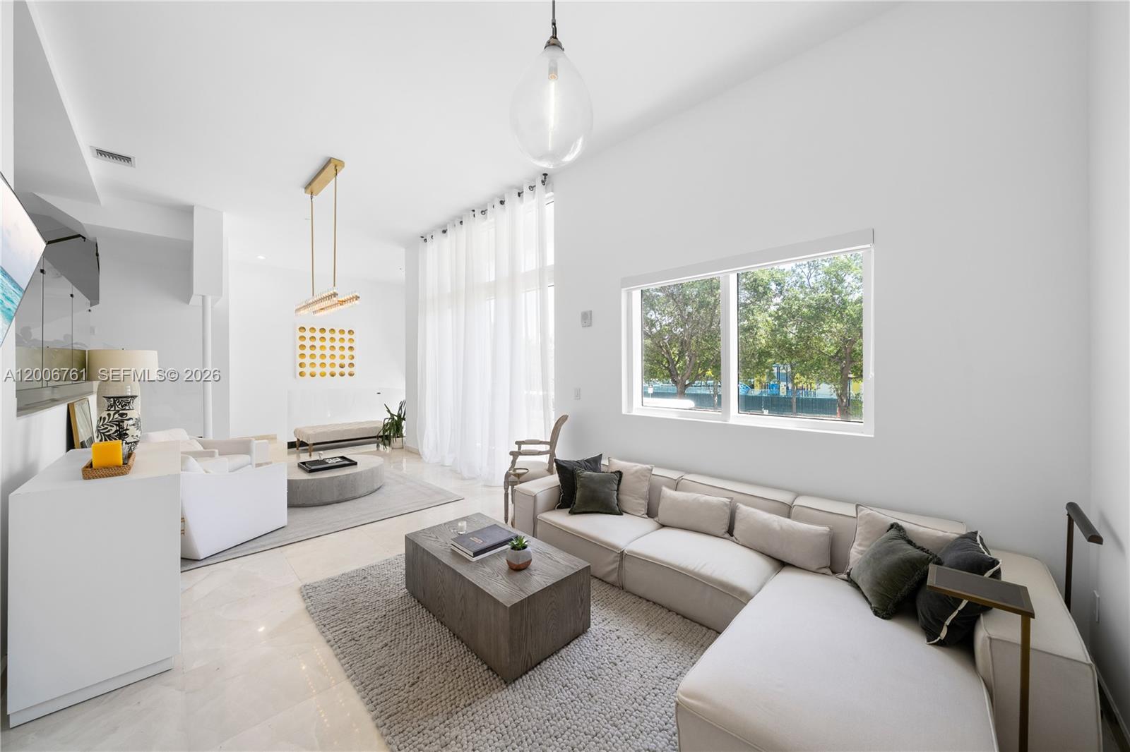 400 Alton Rd #TH-1A, Miami Beach FL 33139