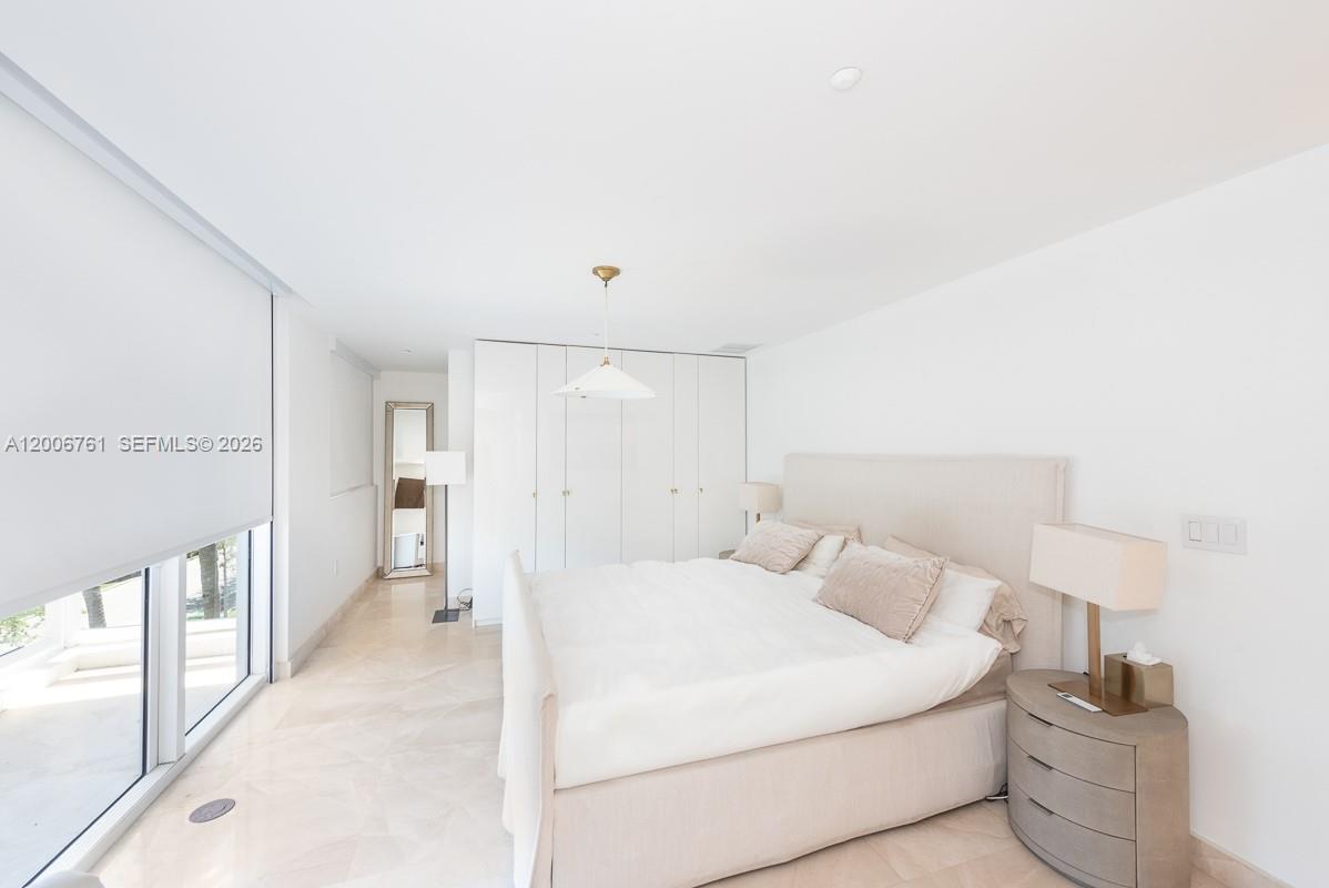 400 Alton Rd #TH-1A, Miami Beach FL 33139