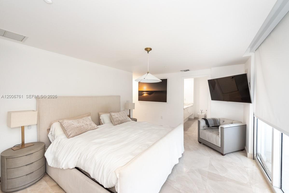 400 Alton Rd #TH-1A, Miami Beach FL 33139
