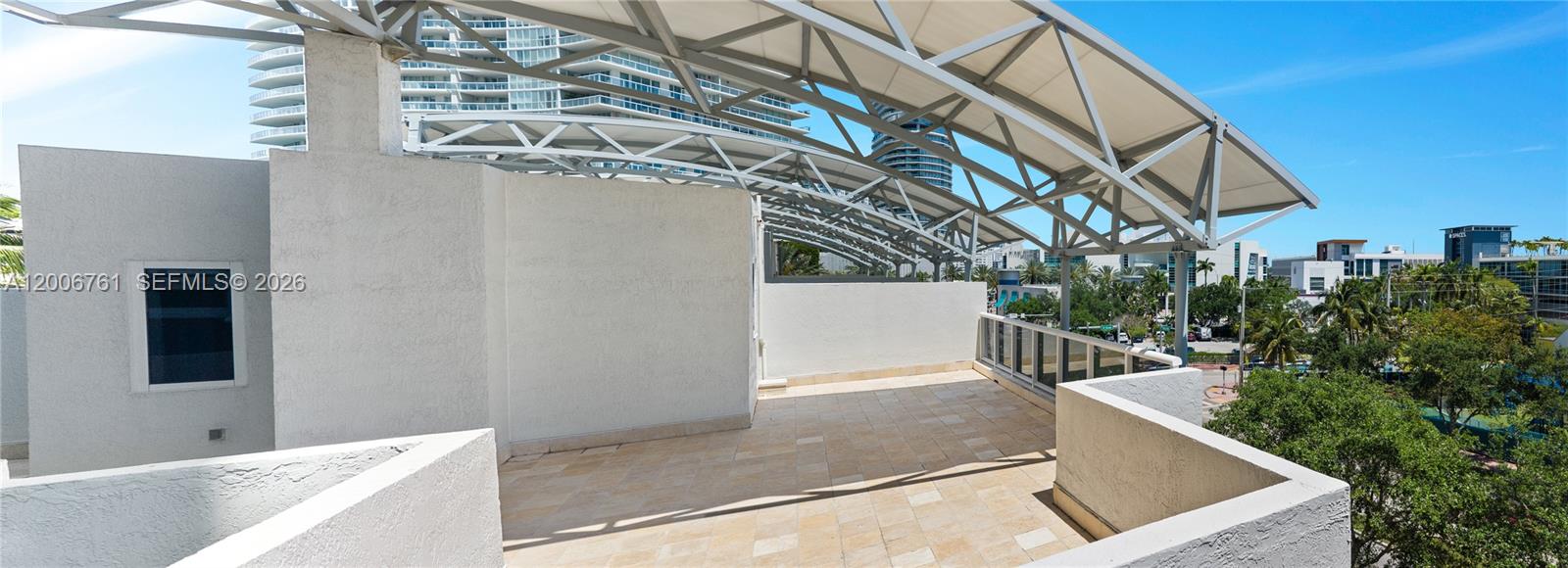 400 Alton Rd #TH-1A, Miami Beach FL 33139