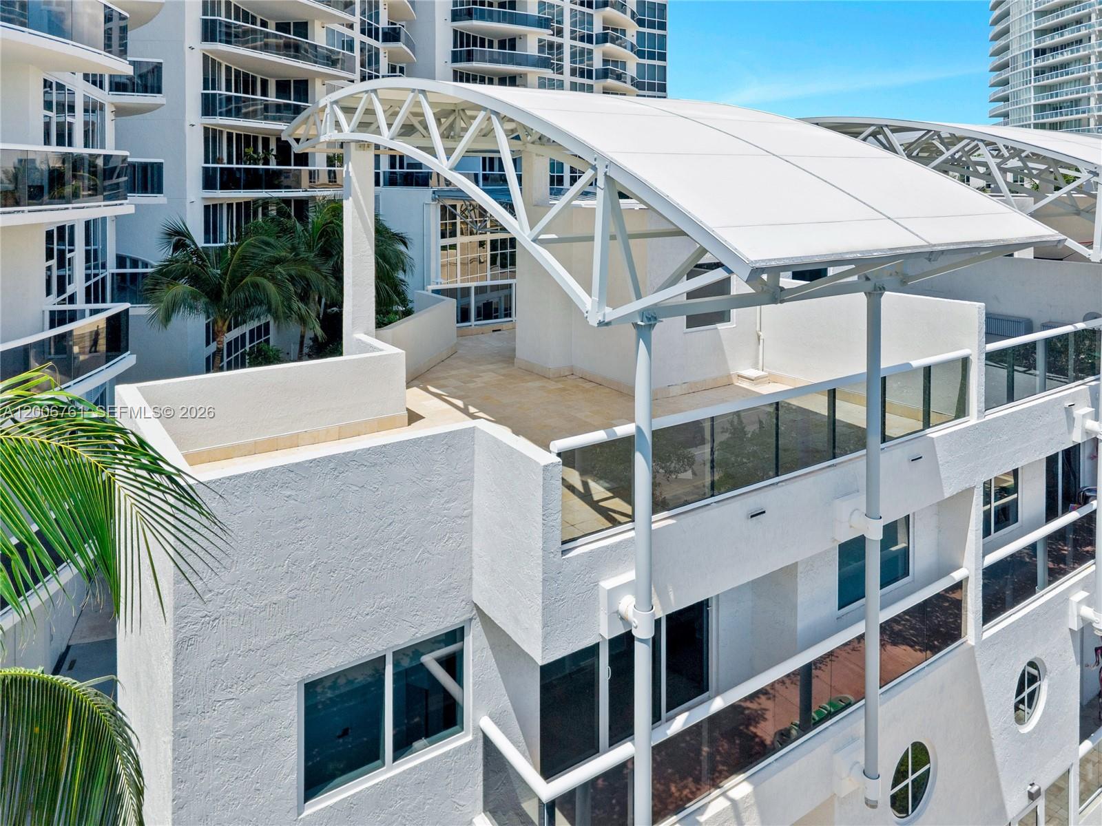 400 Alton Rd #TH-1A, Miami Beach FL 33139