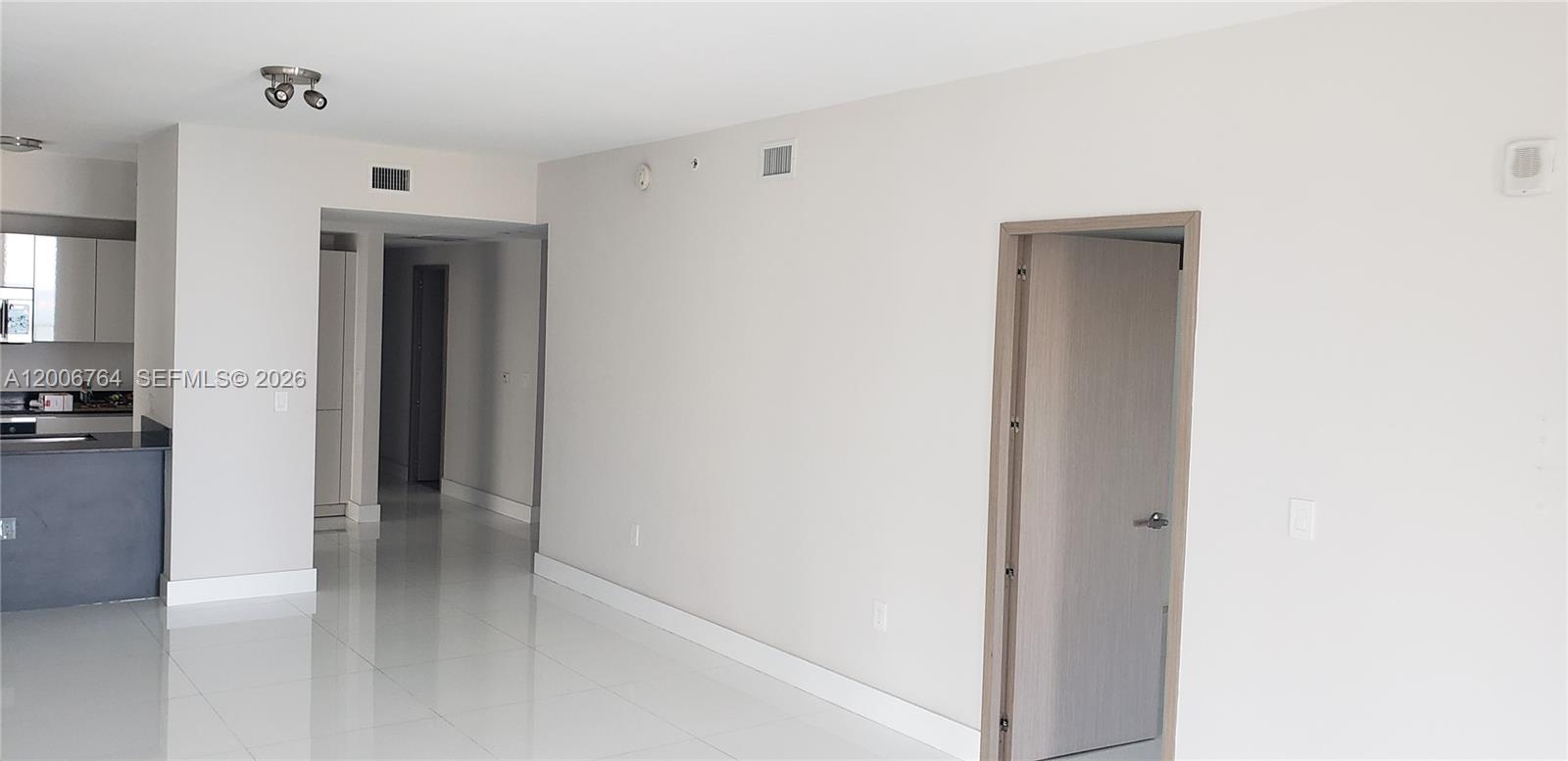 1010 Brickell Ave #3205, Miami FL 33131