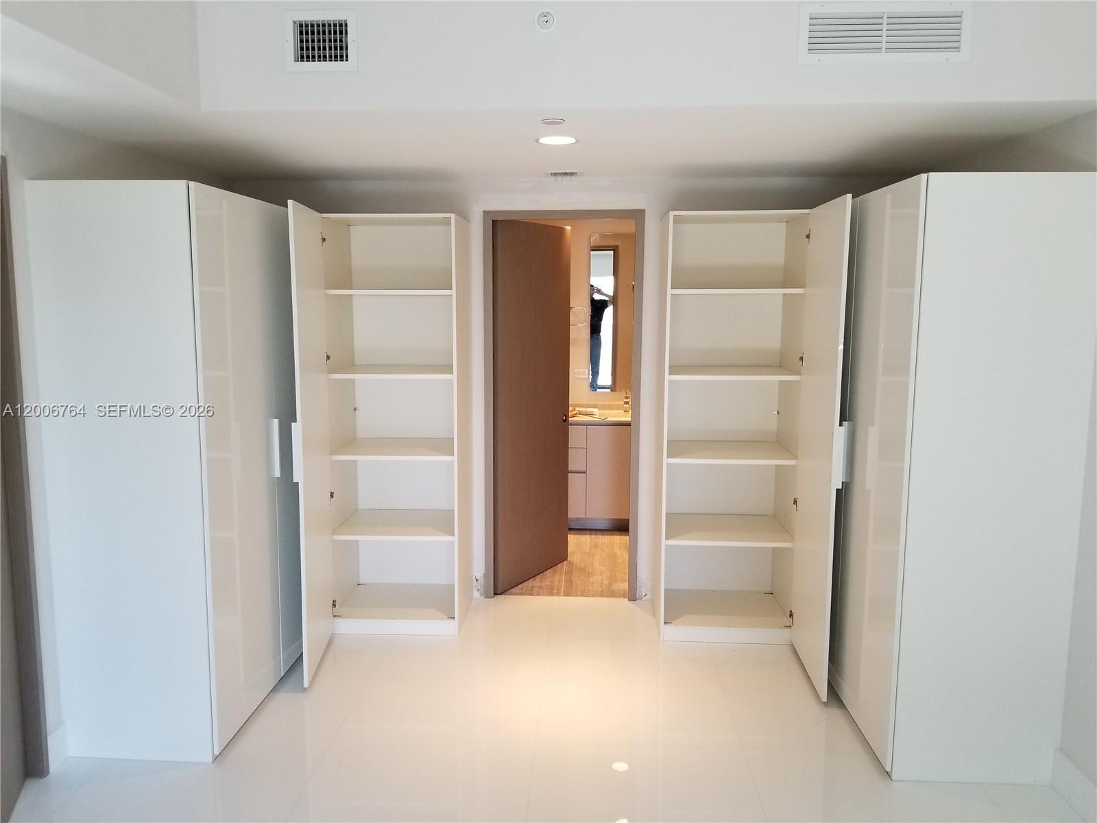 1010 Brickell Ave #3205, Miami FL 33131