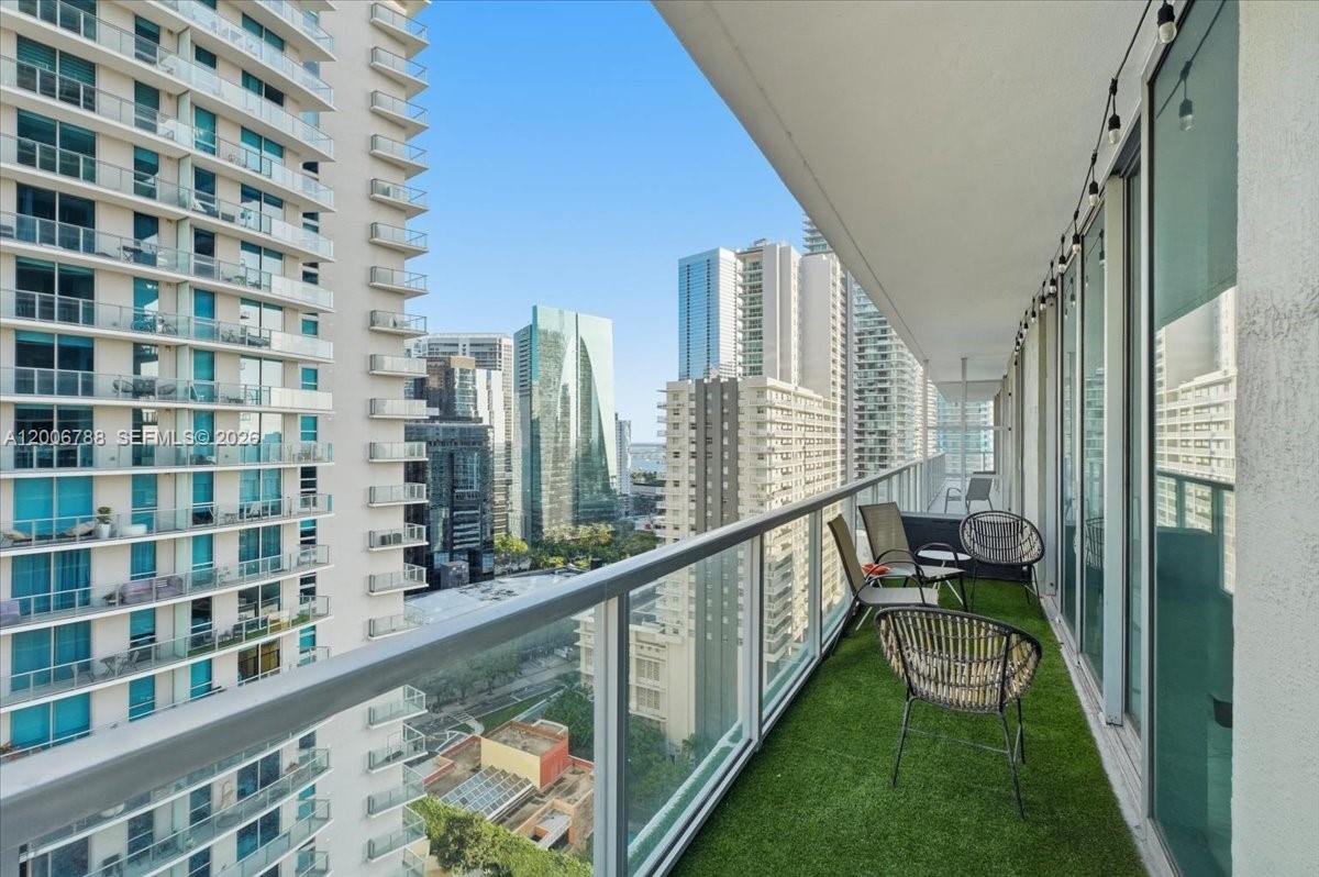 1111 SW 1st Ave #2420-N, Miami FL 33130