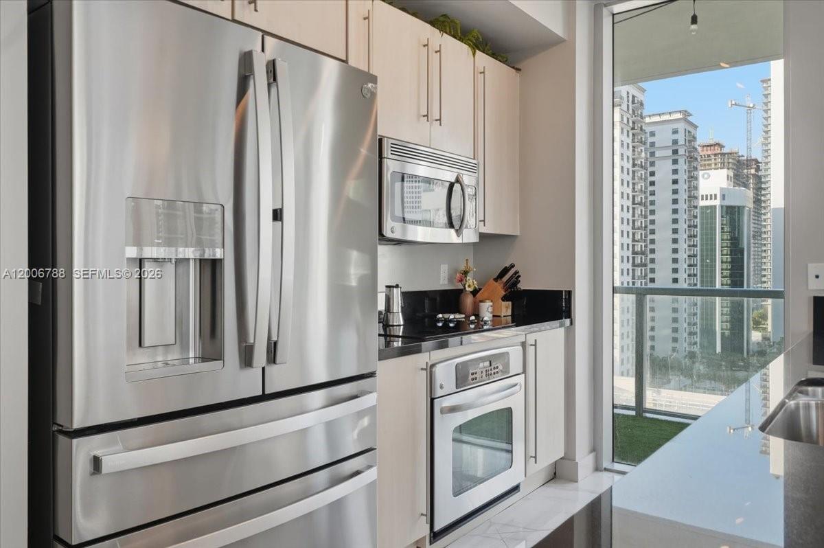 1111 SW 1st Ave #2420-N, Miami FL 33130
