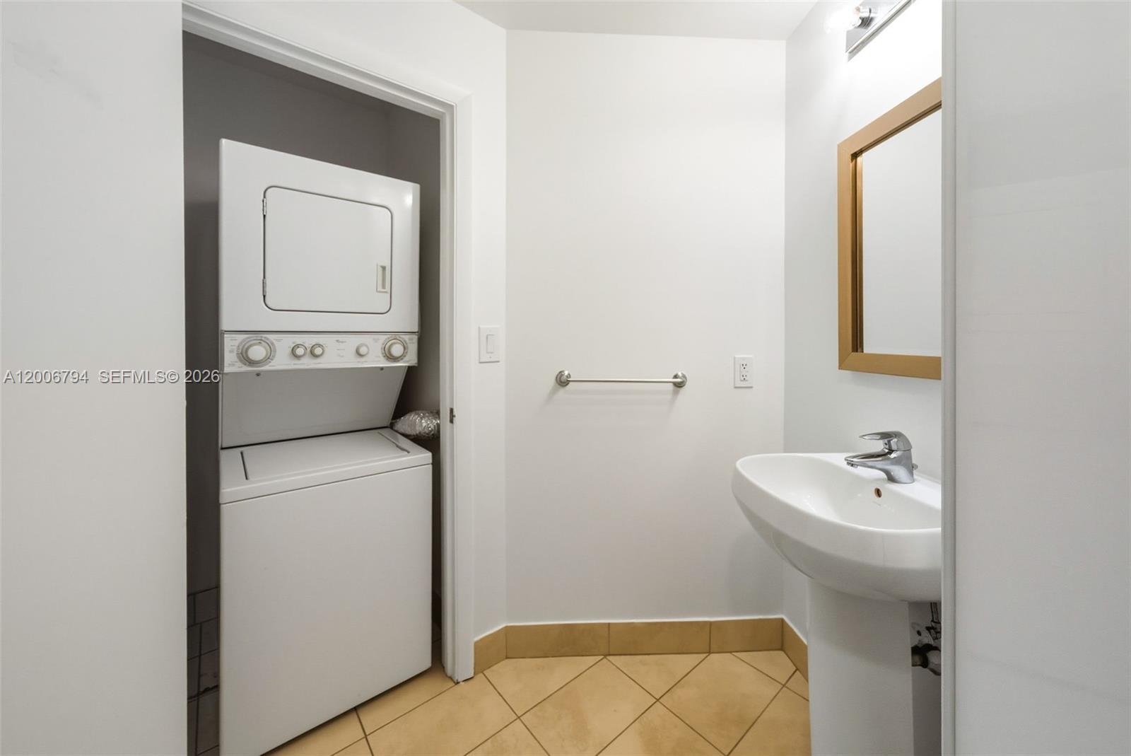 1900 N Bayshore Dr #3707, Miami FL 33132