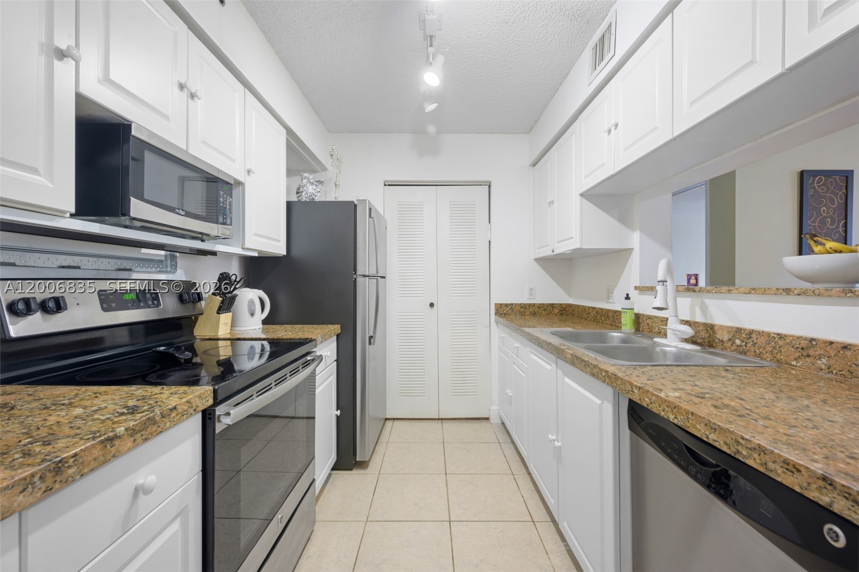 19555 E Country Club Dr #8303, Aventura FL 33180
