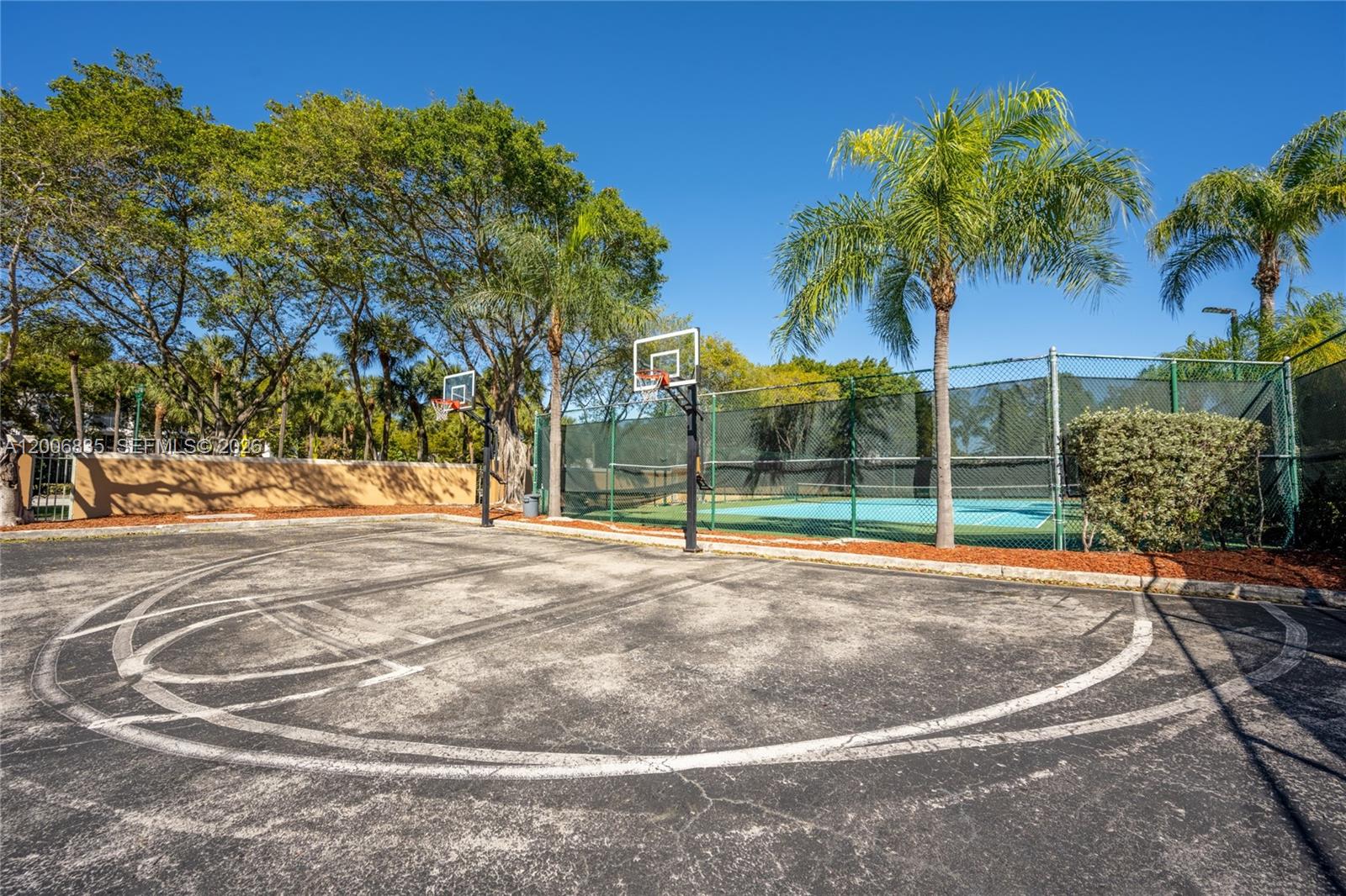 19555 E Country Club Dr #8303, Aventura FL 33180