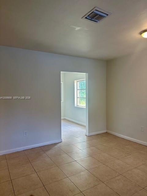 1884 NW 52nd St #0, Miami FL 33142