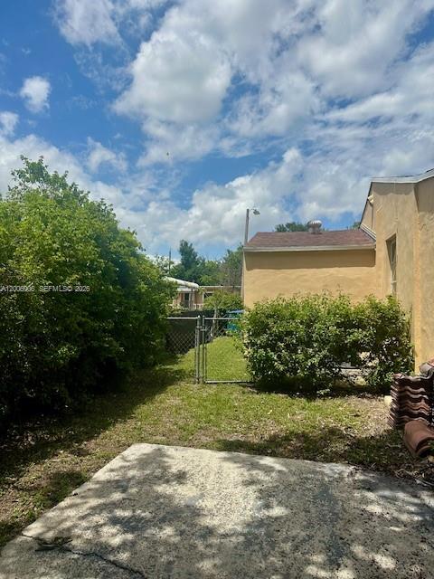 1884 NW 52nd St #0, Miami FL 33142