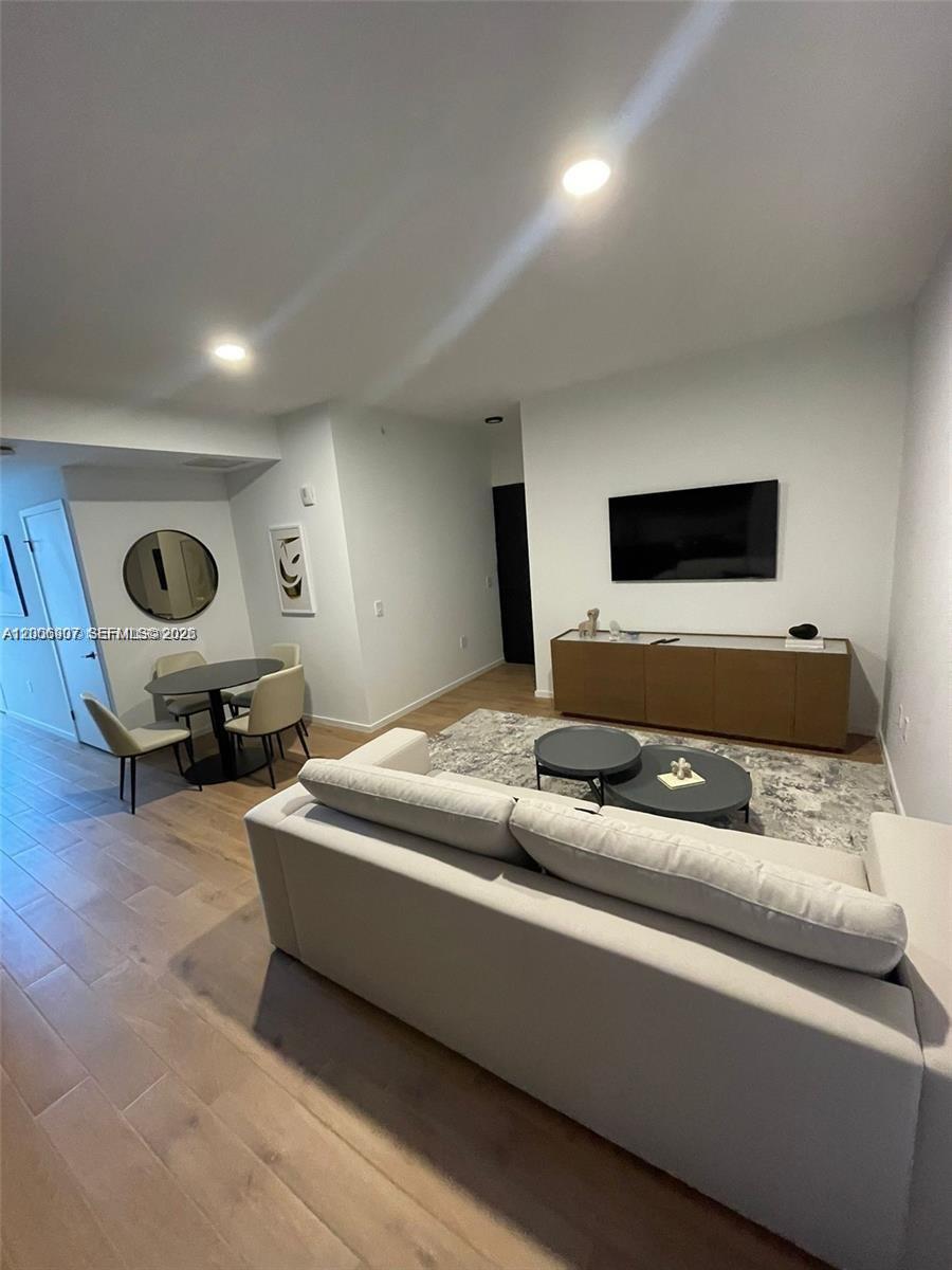 398 NE 5th St #2515, Miami FL 33132
