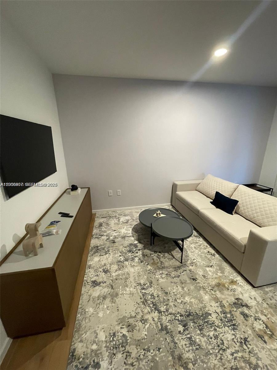 398 NE 5th St #2515, Miami FL 33132