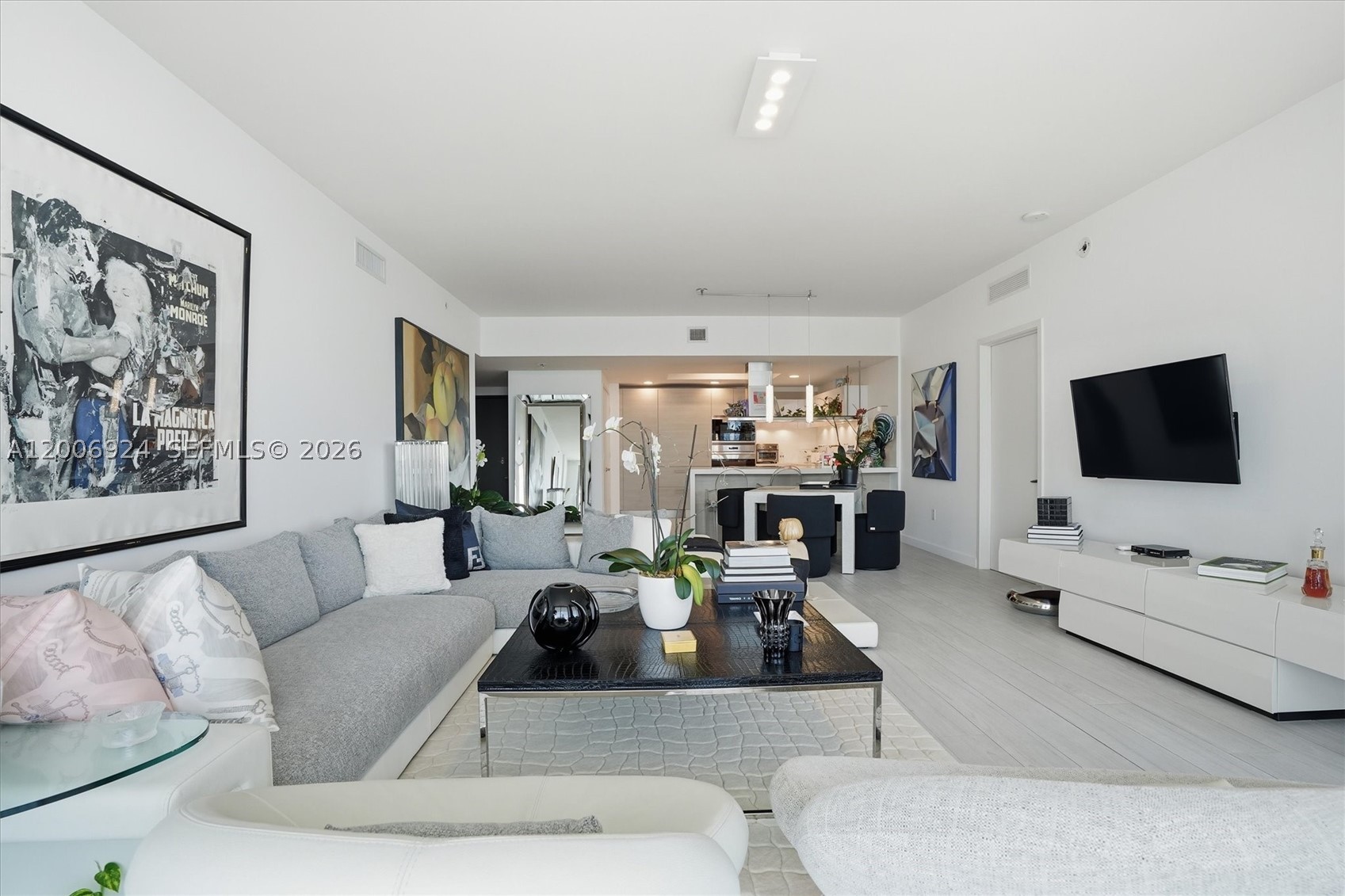 17301 Biscayne Blvd #1905, North Miami Beach FL 33160