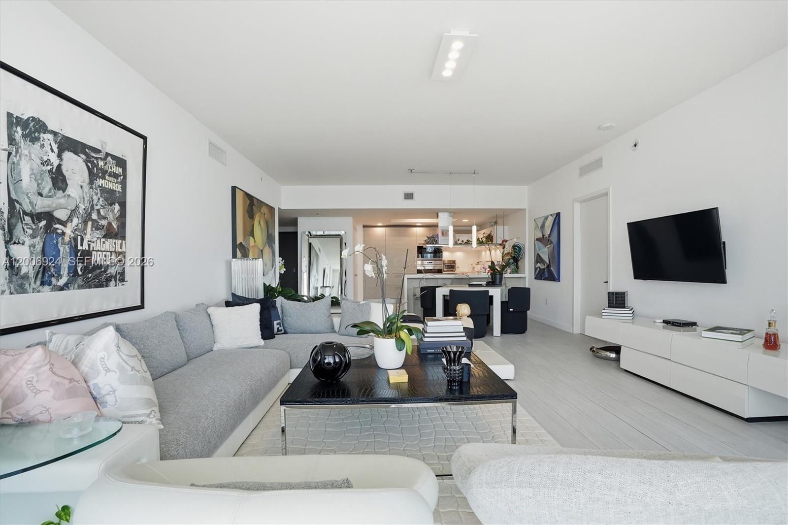 17301 Biscayne Blvd #1905, North Miami Beach FL 33160