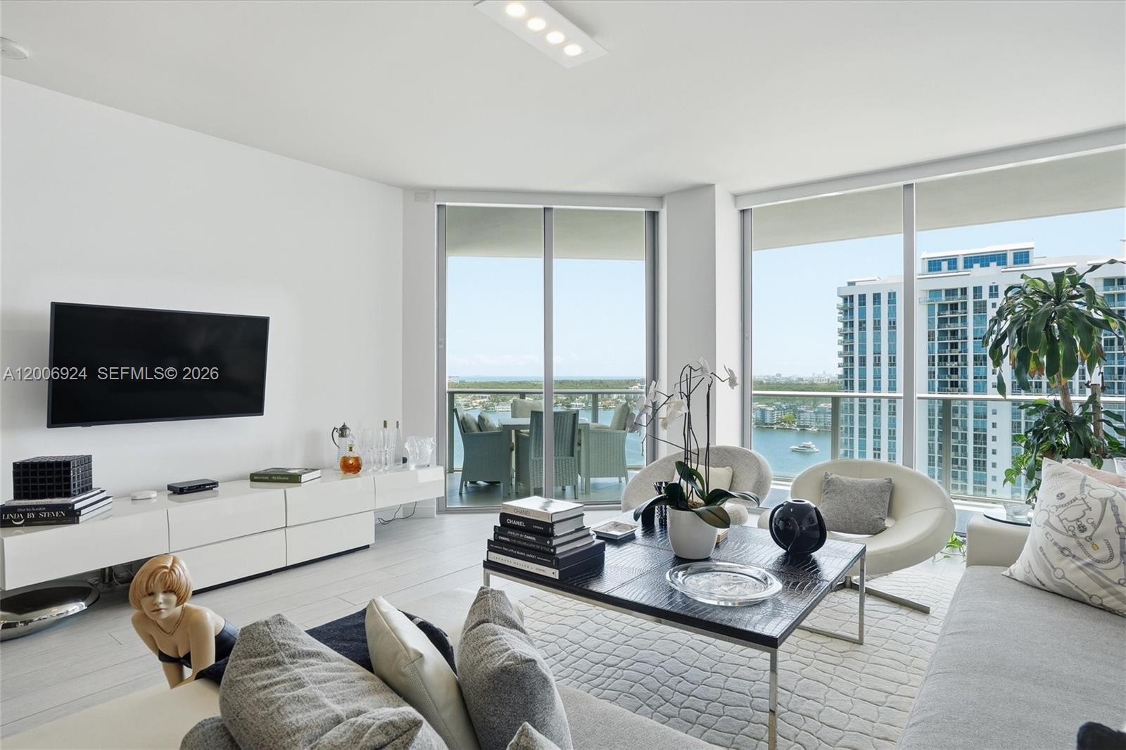 17301 Biscayne Blvd #1905, North Miami Beach FL 33160