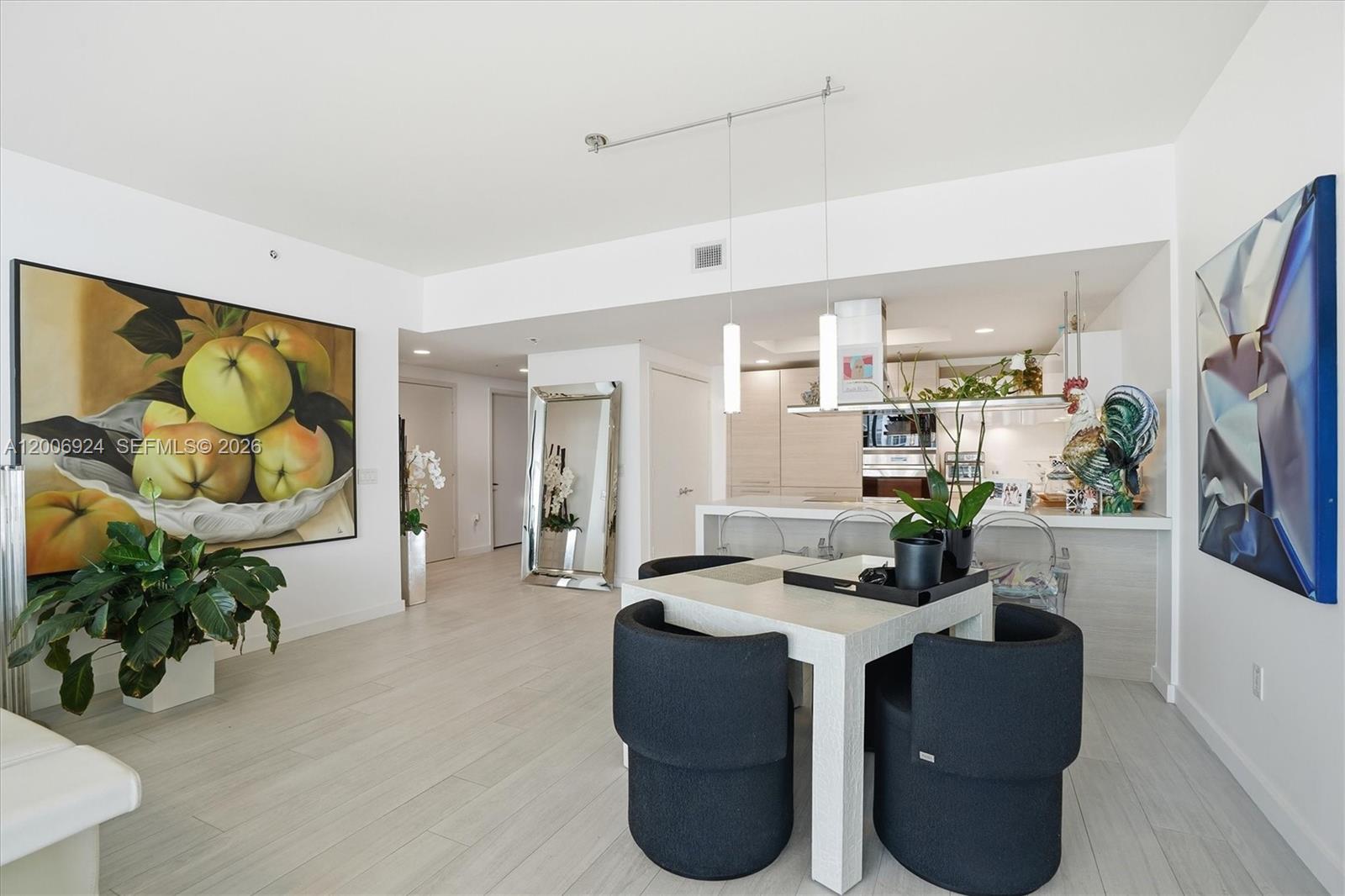 17301 Biscayne Blvd #1905, North Miami Beach FL 33160
