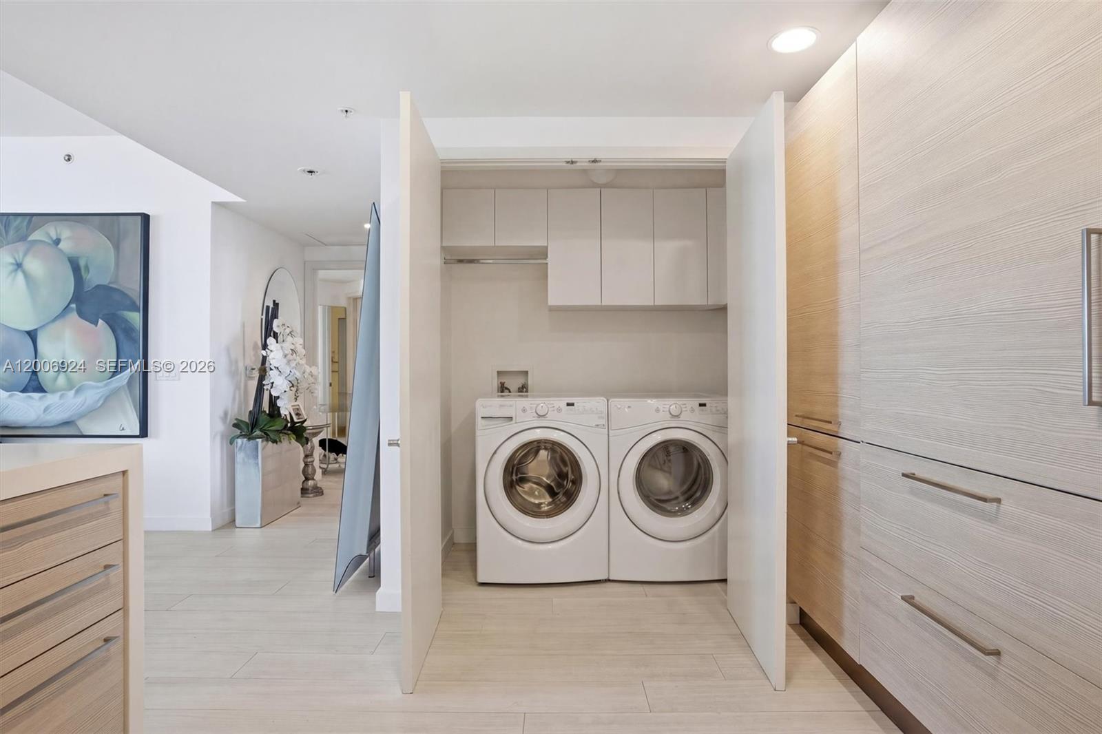 17301 Biscayne Blvd #1905, North Miami Beach FL 33160