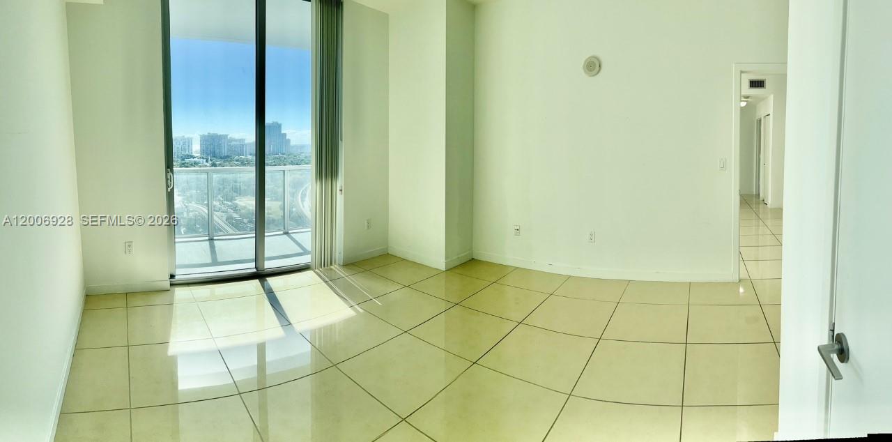 79 SW 12 St #1903, Miami FL 33130