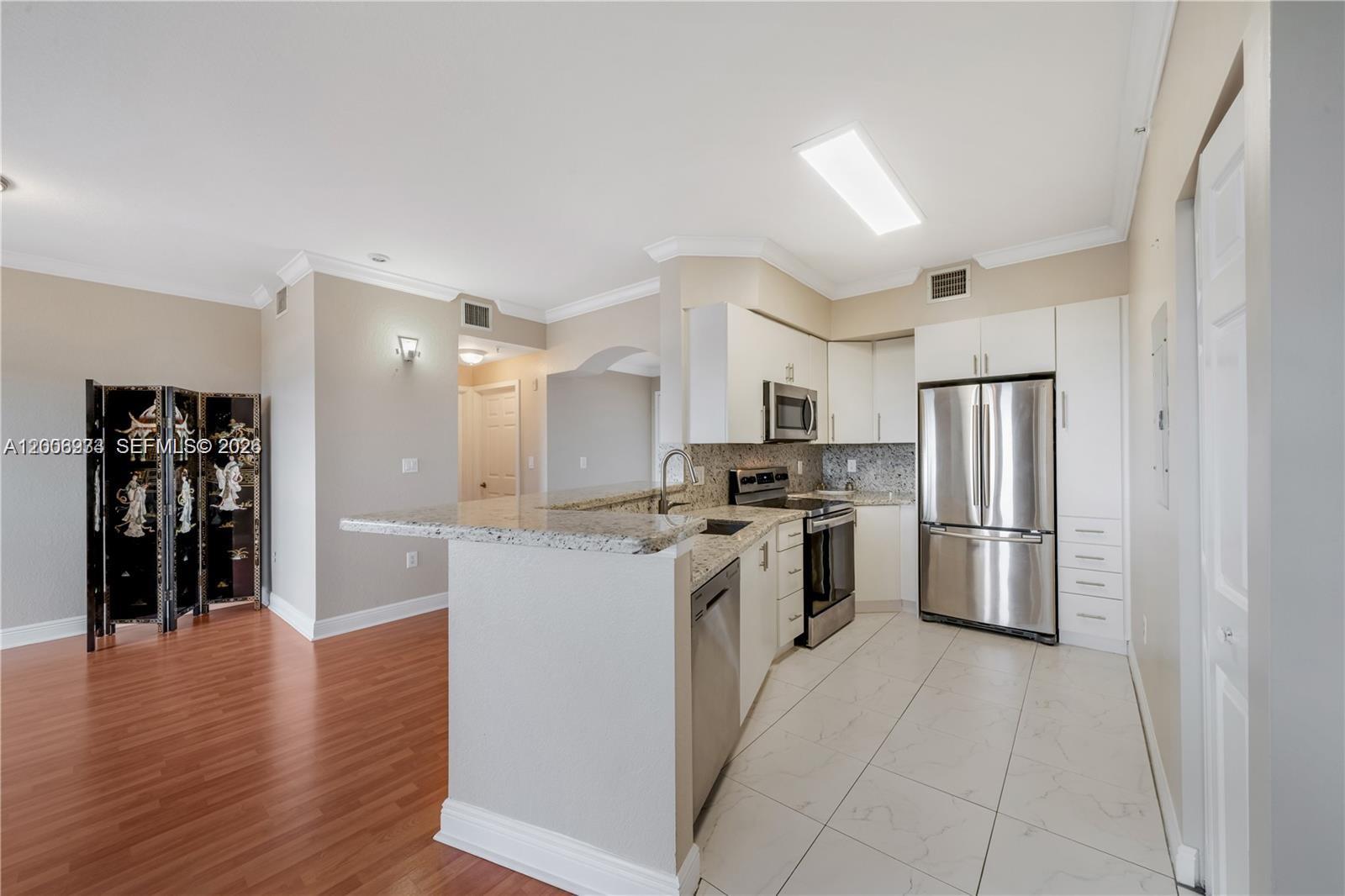 9021 SW 94th St #509, Miami FL 33176