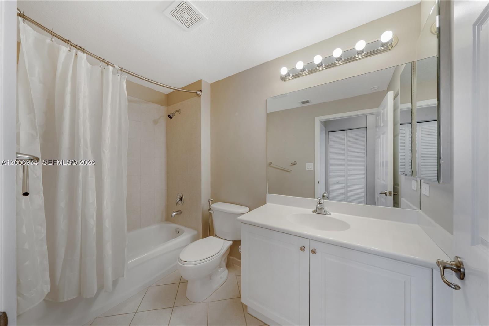 9021 SW 94th St #509, Miami FL 33176