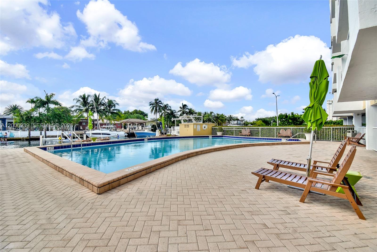 2000 NE 135th St #411, North Miami FL 33181