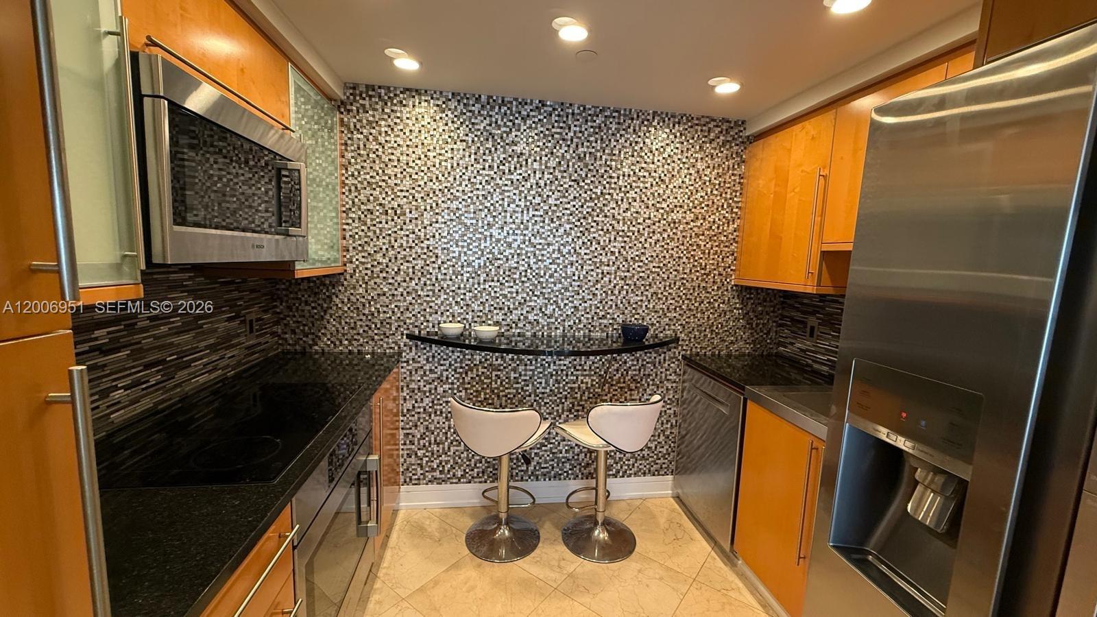 6365 Collins Ave #906, Miami Beach FL 33141