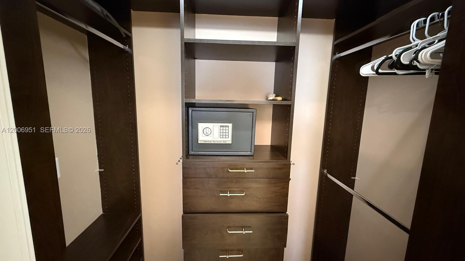 6365 Collins Ave #906, Miami Beach FL 33141