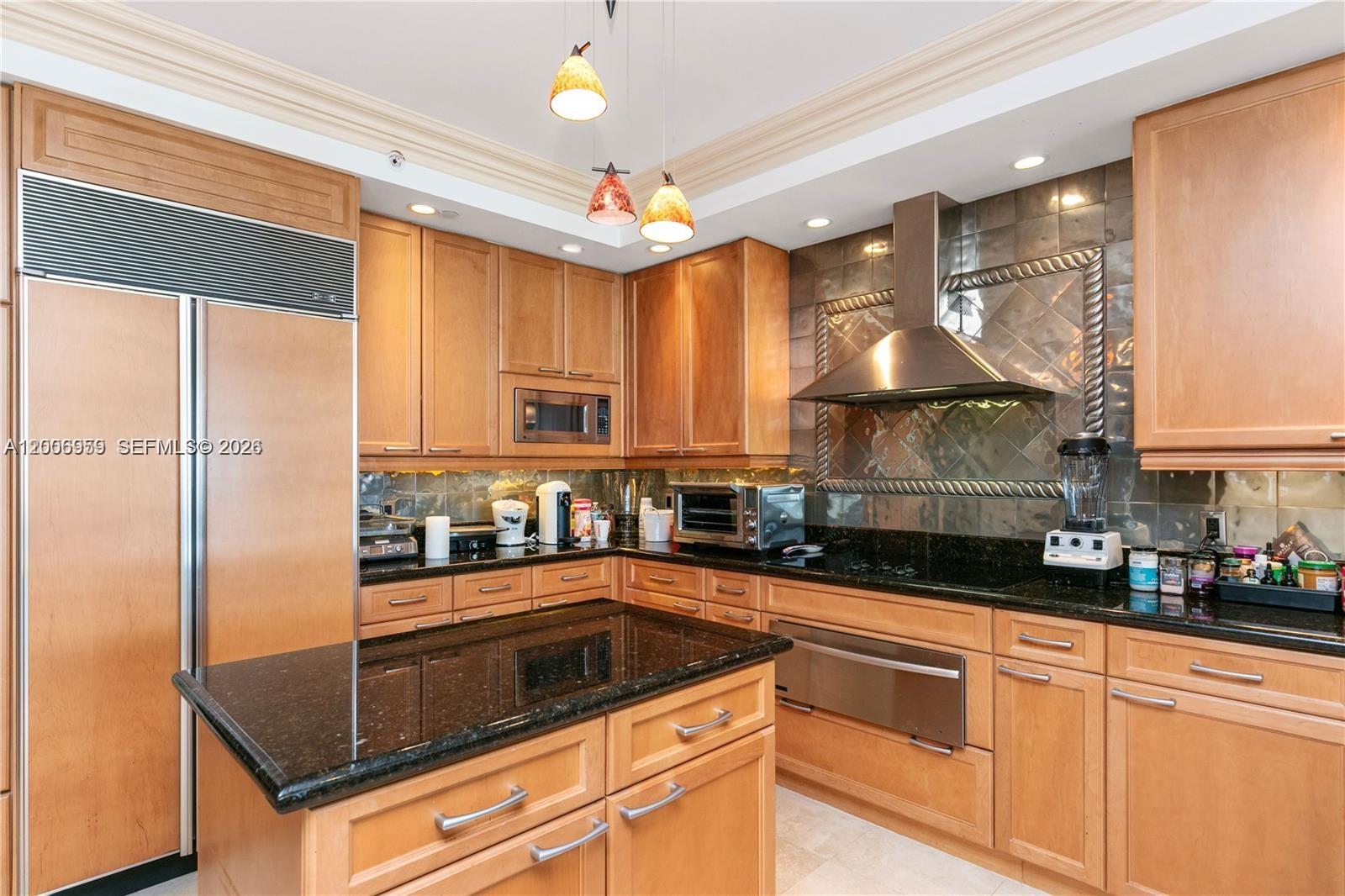20201 E Country Club Dr #1006, Aventura FL 33180