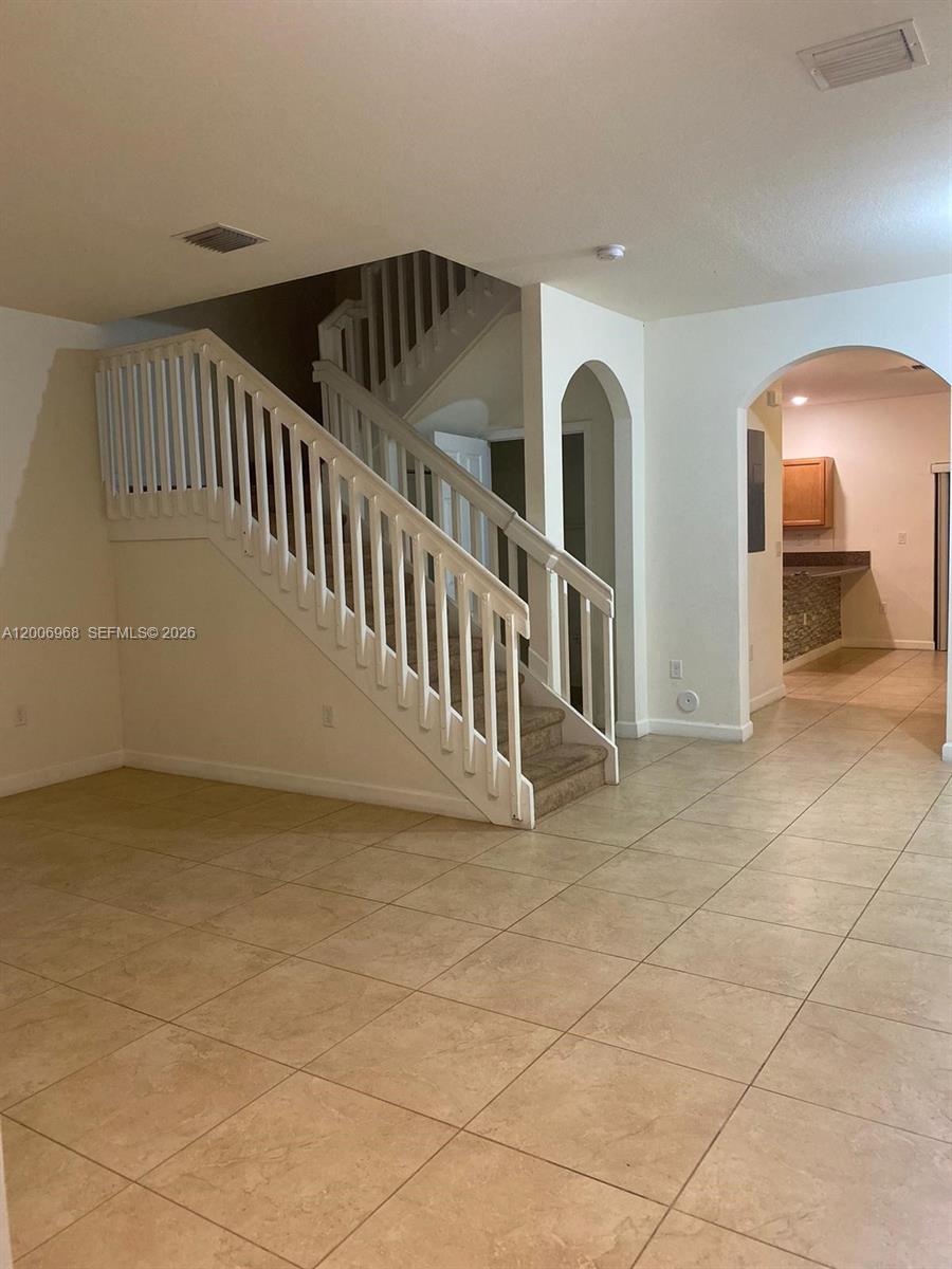 9228 W 33rd Way #9828, Hialeah FL 33018