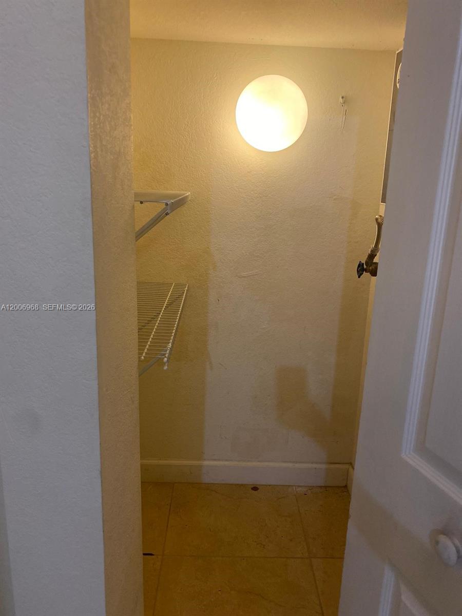 9228 W 33rd Way #9828, Hialeah FL 33018