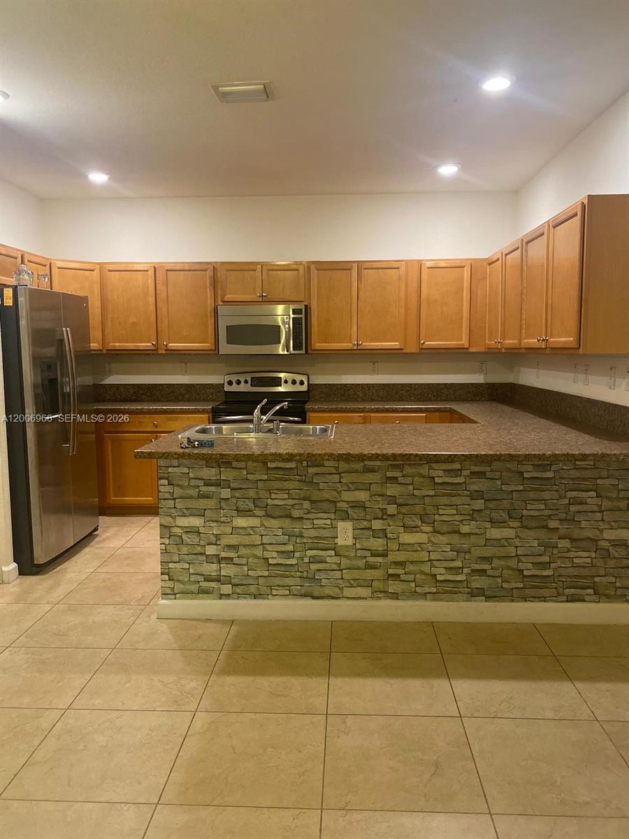 9228 W 33rd Way #9828, Hialeah FL 33018