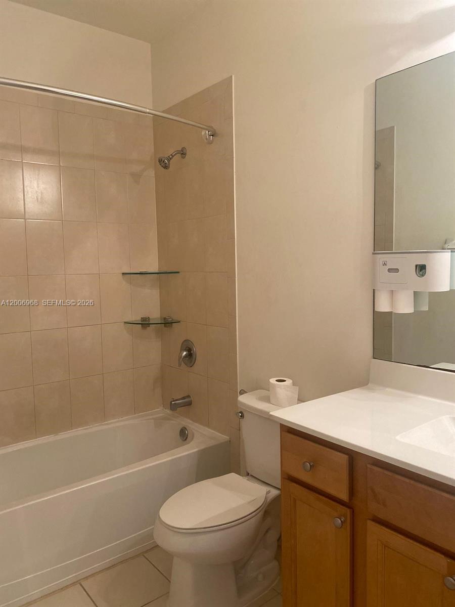 9228 W 33rd Way #9828, Hialeah FL 33018